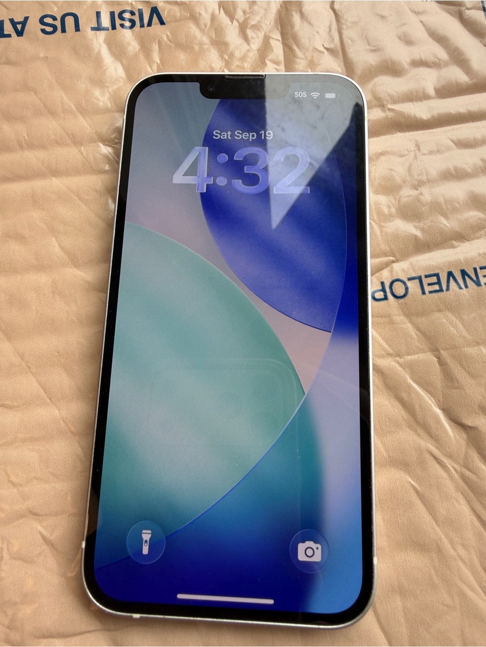 iPhone 13 128GB Unlocked - 77% Battery